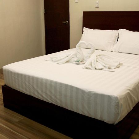 Happytelle Hotell Dipolog Eksteriør bilde