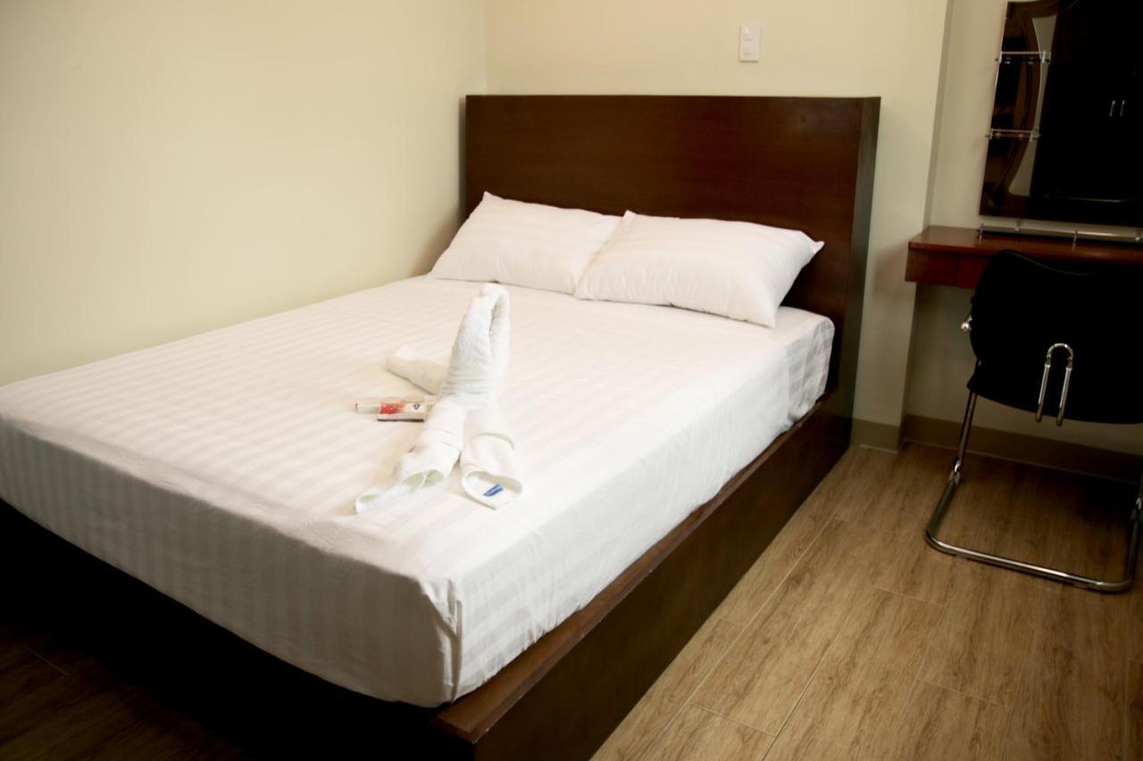 Happytelle Hotell Dipolog Eksteriør bilde